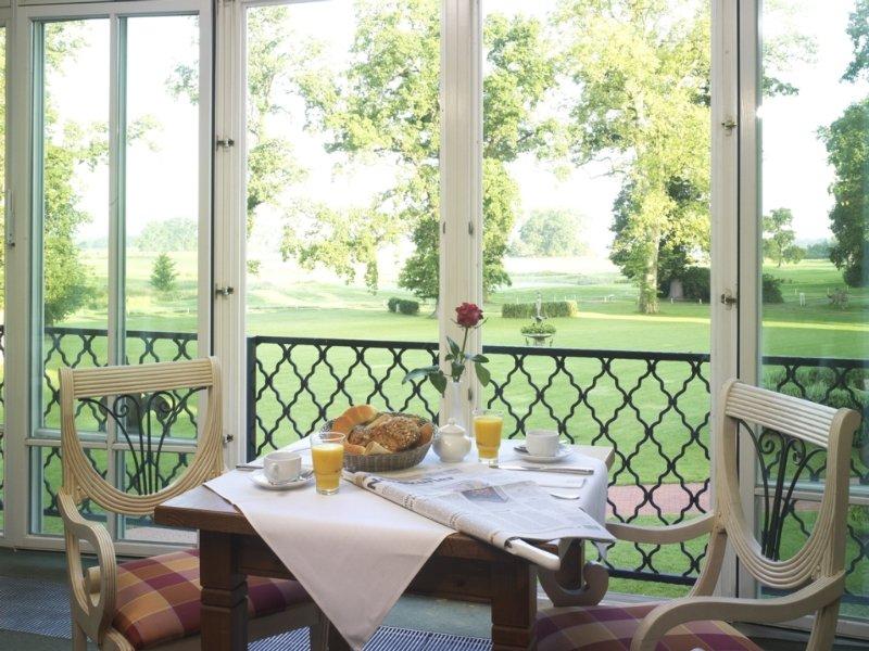Landhotel Schloss Teschow Teterow Restoran gambar